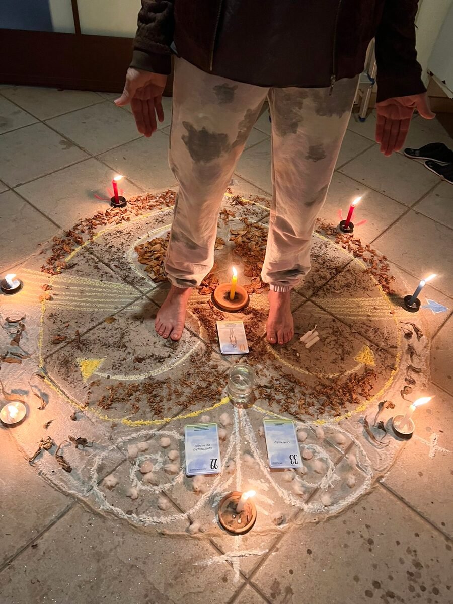 Mandala da Ancestralidade com velas